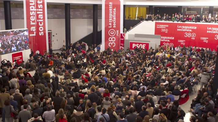 Los candidatos Rubalcaba y Chacón presentan sus avales en el 38 Congreso del PSOE