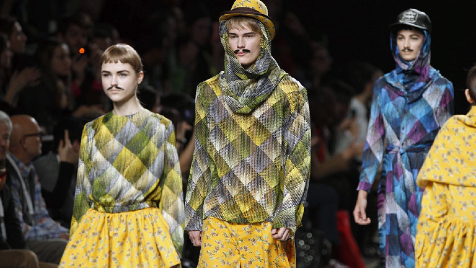 Desfile íntegro de María Escoté | Ver