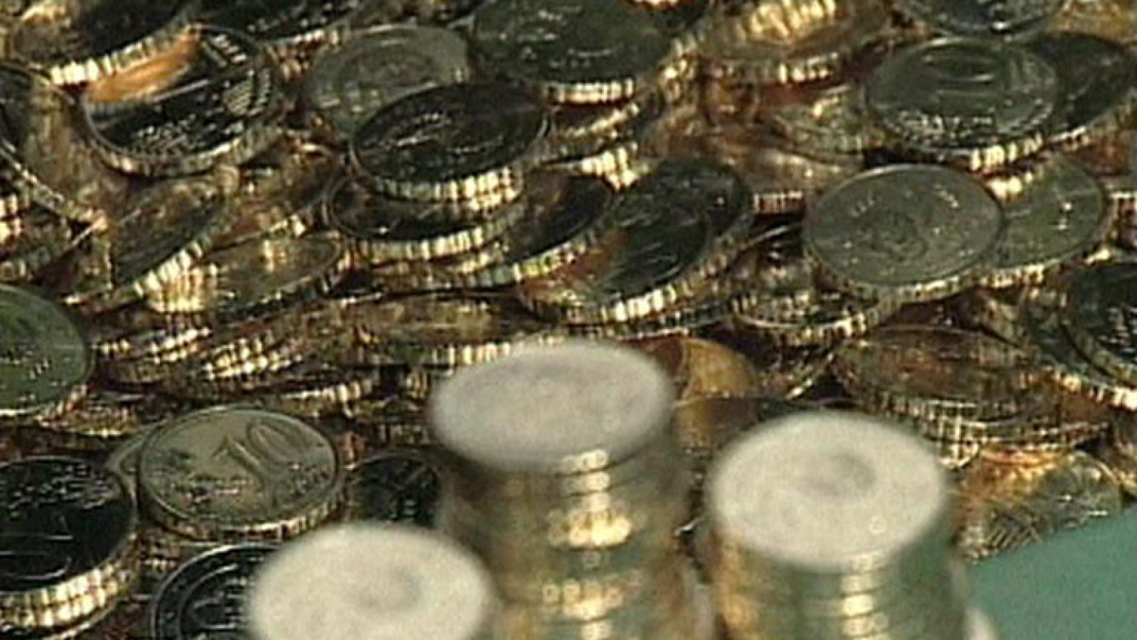 Hasta 80.000 millones de euros escapan al fisco cada año