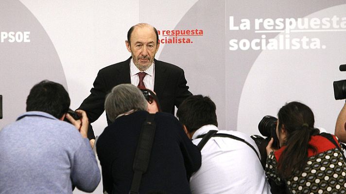 Informativo 24h - Rubalcaba cree "insólito" que un Gobierno baje en su valoración en la primera encuesta del CIS tras las elecciones