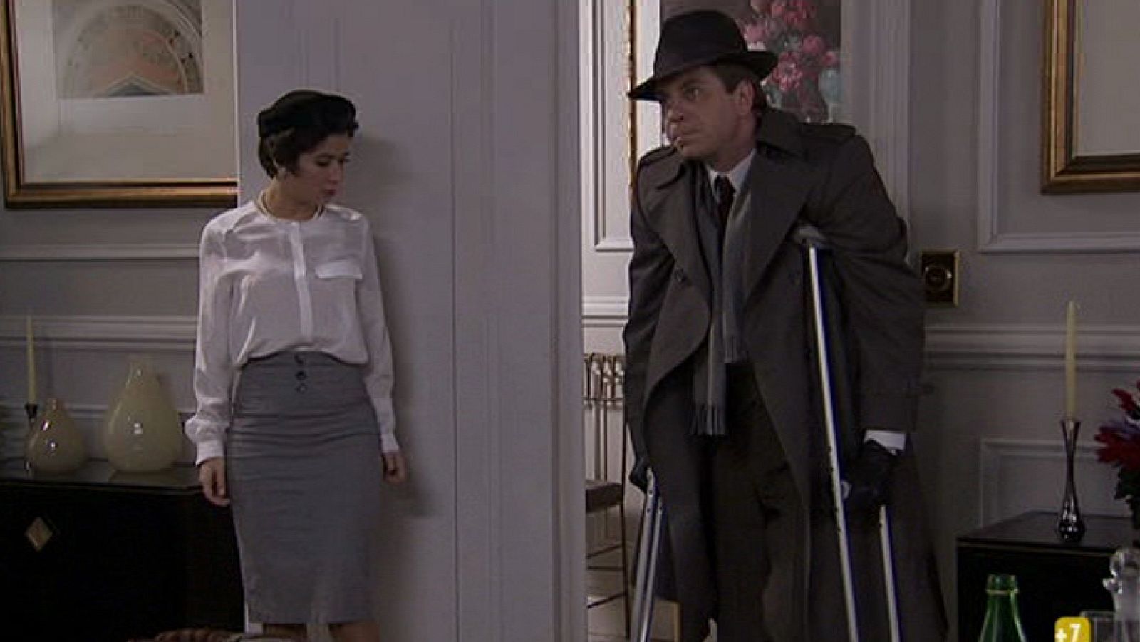 Amar - Ana y Teresa se reencuentran con Héctor