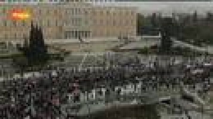  - Paro en Grecia contra la 'troika'