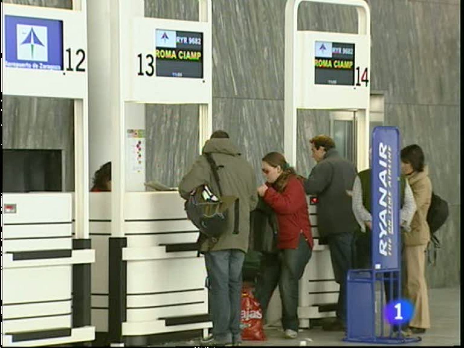 En el aire la continuidad de Ryanair en Zaragoza.Los profesores serán autoridad pública.El CAI Zaragoza cumple 10 años.