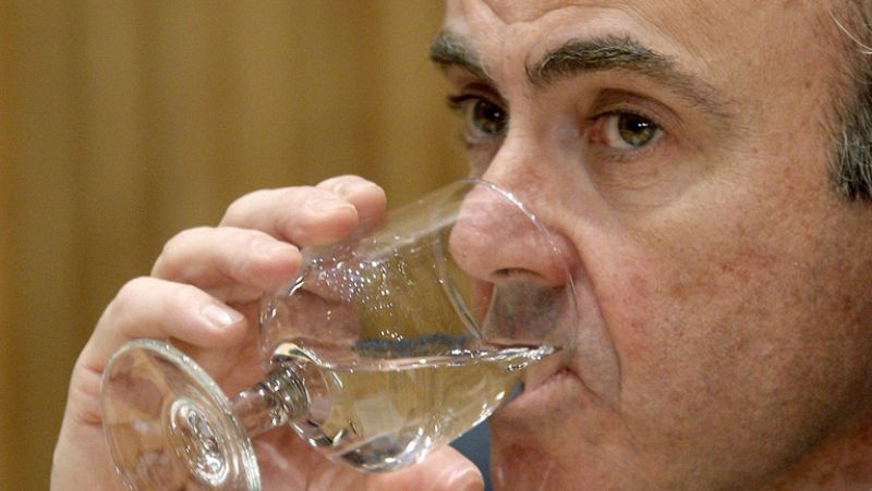 Primera comparecencia en el Congreso del ministro de Economía