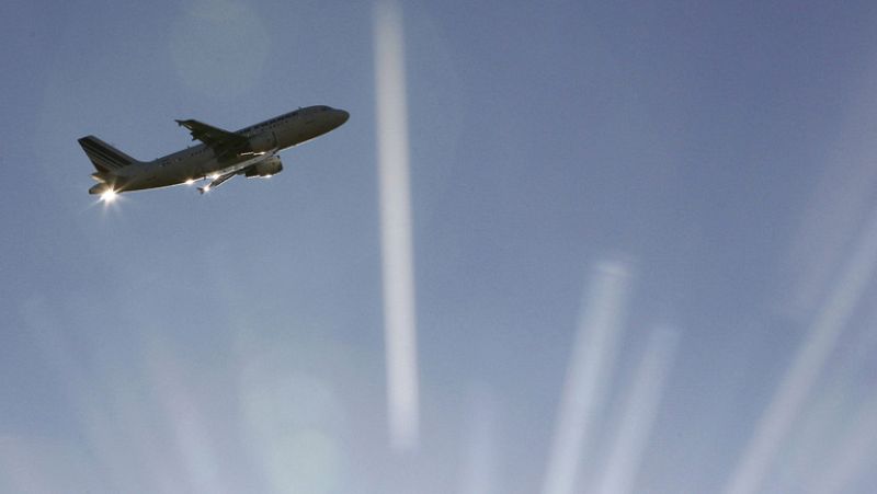 Se encarecen los viajes desde Canarias y Baleares a la península después del cierre de Spanair