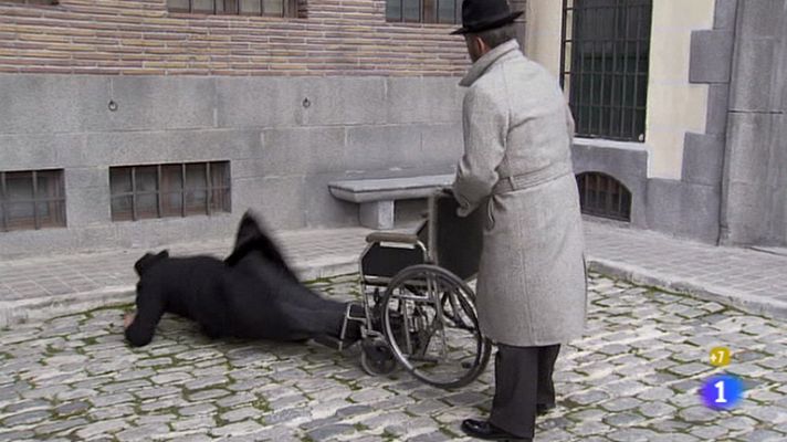 Amar en tiempos revueltos - Víktor, en manos de Rubik