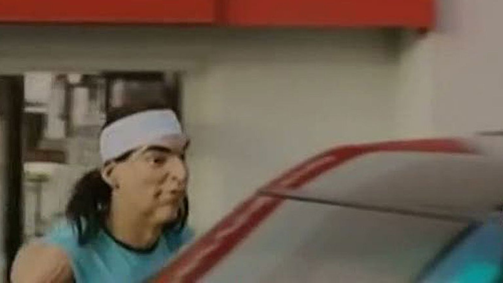 El guiñol francés insinúa que los deportistas españoles se dopan