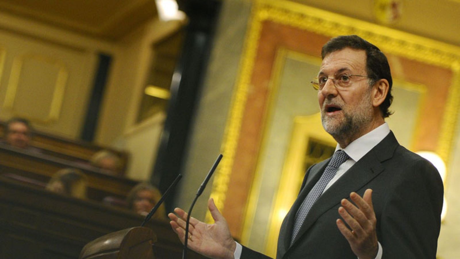 Rajoy recrimina a Rubalcaba que use la conversación privada sobre la "huelga" y le dice que él nunca usaría el sms que apareció en la prensa