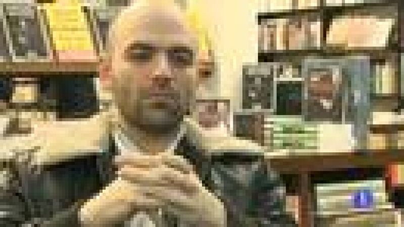 Roberto Saviano nos invita en su último libro a conocer cómo funciona la compra de votos en Italia