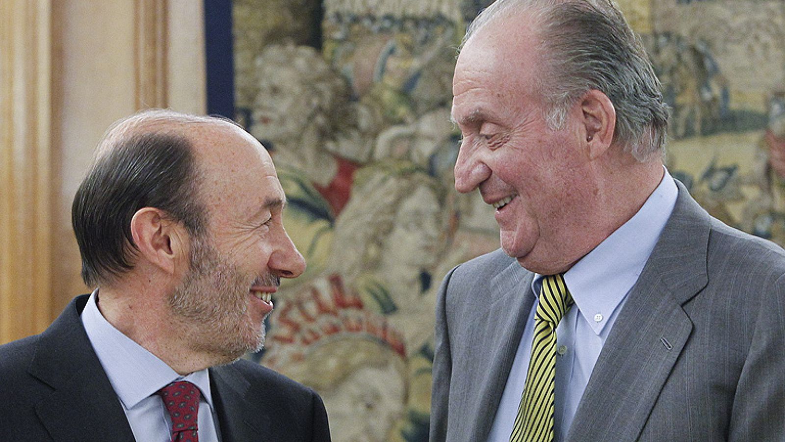 Rubalcaba expone al rey las prioridades de su proyecto al frente del PSOE | Ver