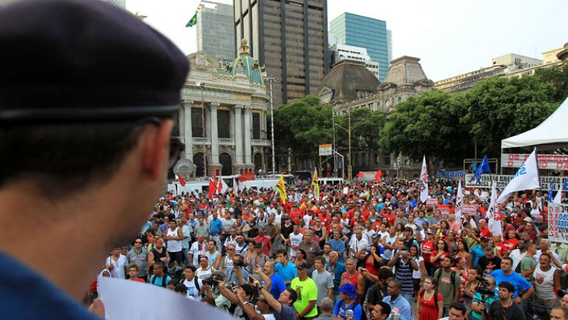 La Policía de Río de Janeiro va a la huelga a una semana del carnaval