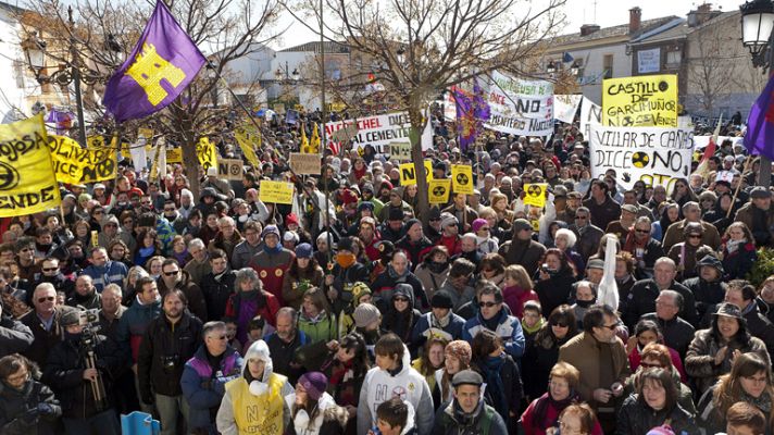 Telediario 1 - Manifestación contra el ATC