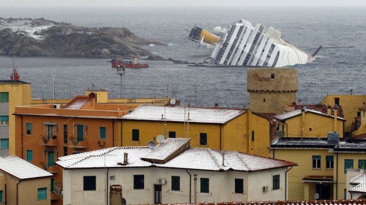 Se cumple un mes del naufragio del Costa Concordia