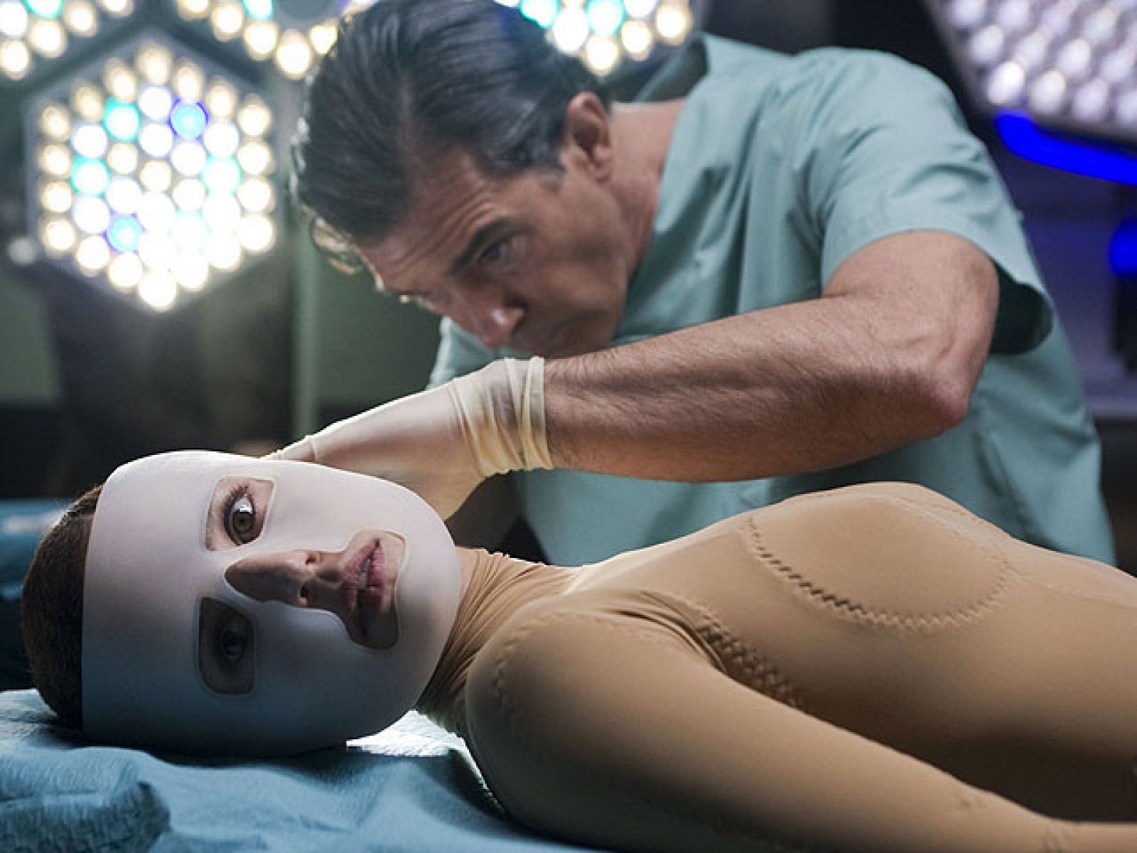 'La piel que habito', de Pedro Almodóvar, gana el Bafta a la película extranjera | Ver