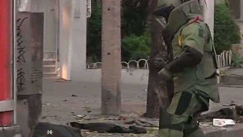 Un extranjero pierde ambas piernas al intentar lanzar una bomba contra la Policía en Bangkok