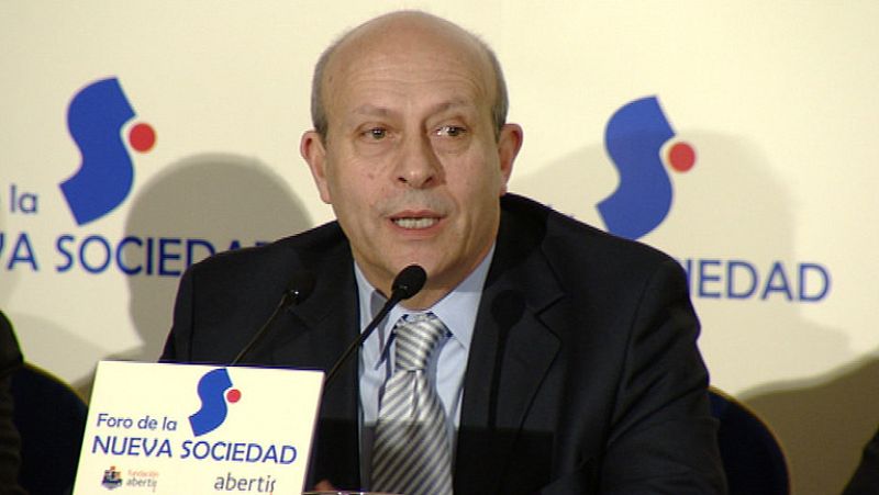 El ministro de Educación ha planteado hoy una revisión del sistema de becas