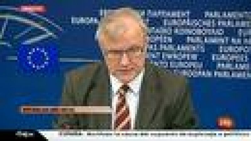 Rehn niega que vaya a multar a España por incumplir el déficit pero le pide que acelere presupuestos de 2012