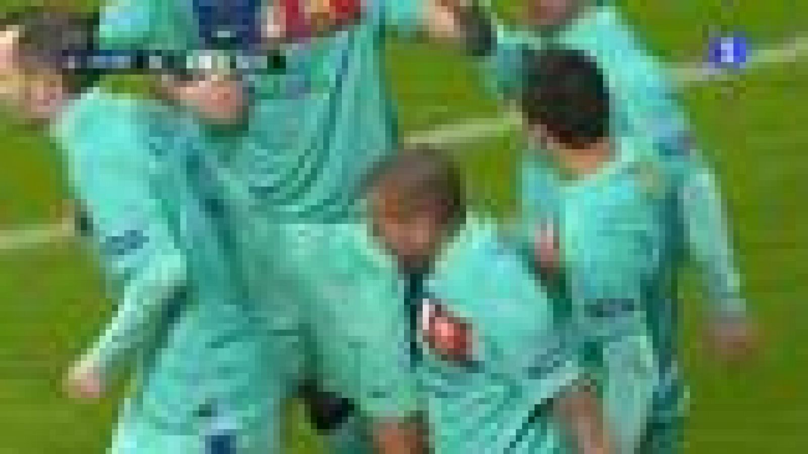 El 'niño maravilla' lo volvió a hacer en Leverkusen. Alexis Sánchez devolvió la ventaja al Barcelona en una nueva contra azulgrana que resolvió con autoridad el chileno.