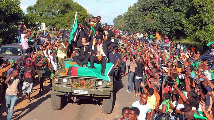 La selección de fútbol de Zambia, recibida como héroes tras ganar la Copa África