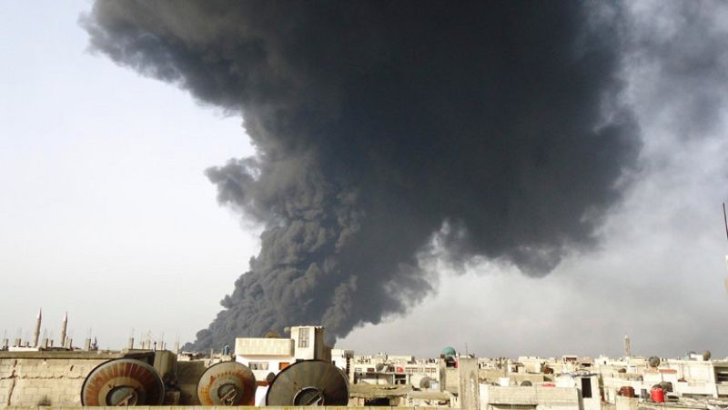 La aviación siria bombardea un oleoducto en Homs, según la oposición