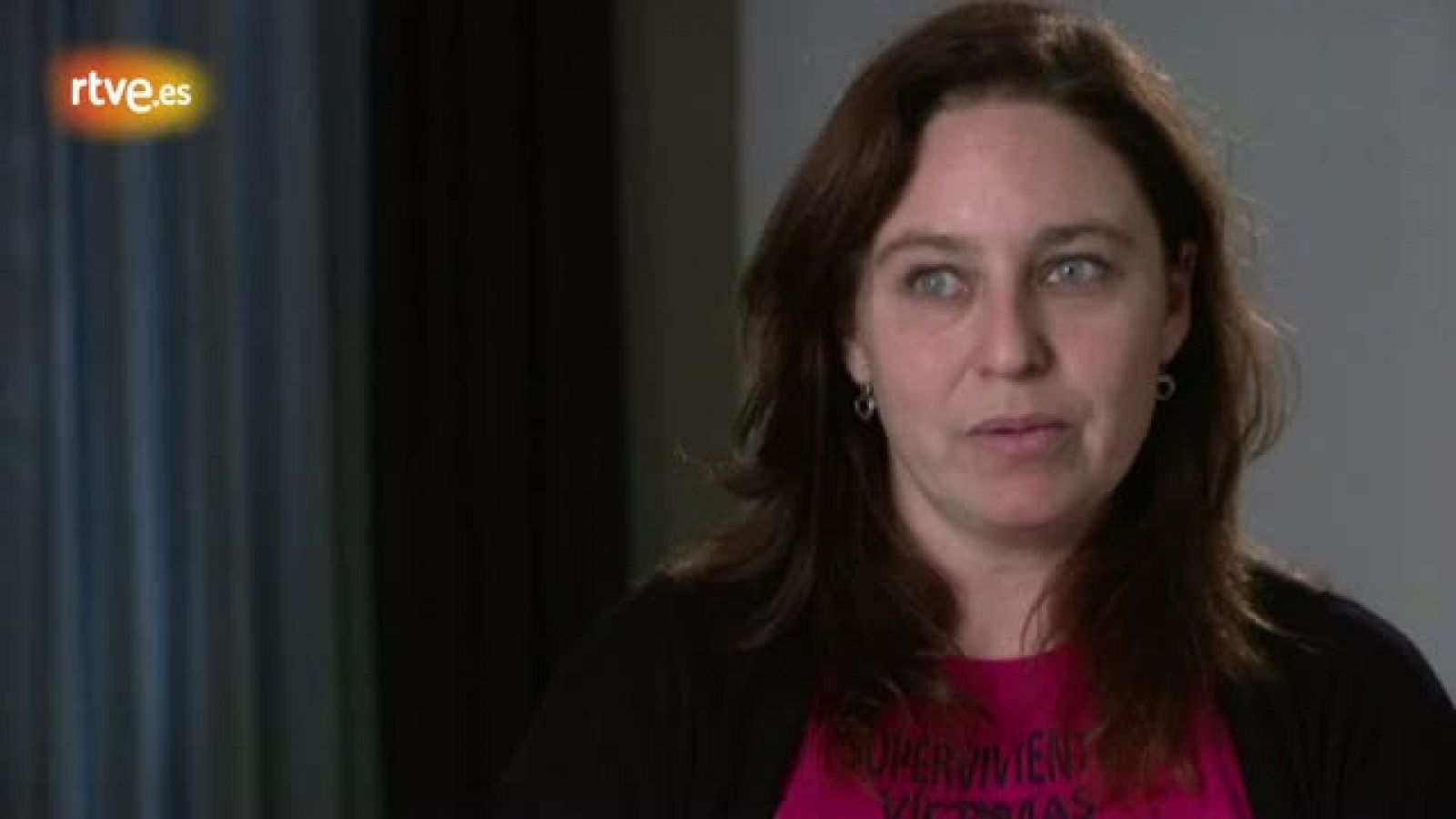 La salida de casa y el comienzo de una vida nueva - Crónicas | Ver