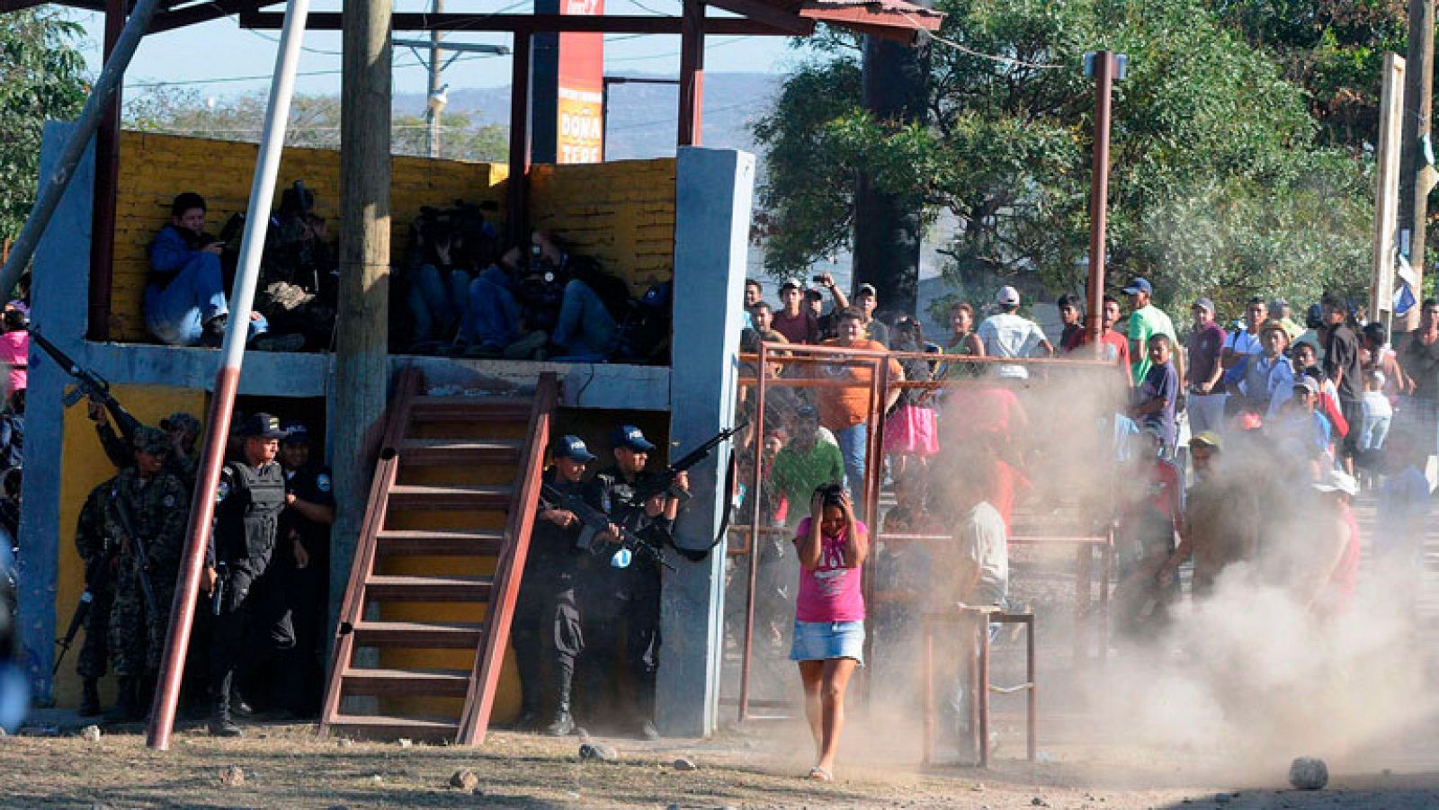 Protestas ante la cárcel de la tragedia en Honduras