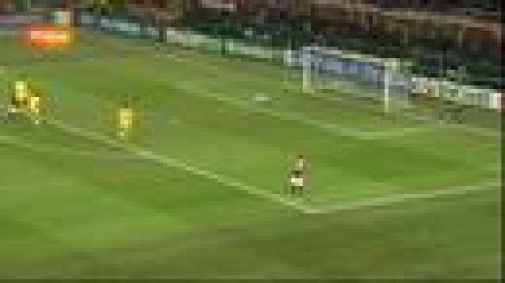  - Robinho, ajustado al palo (3-0)