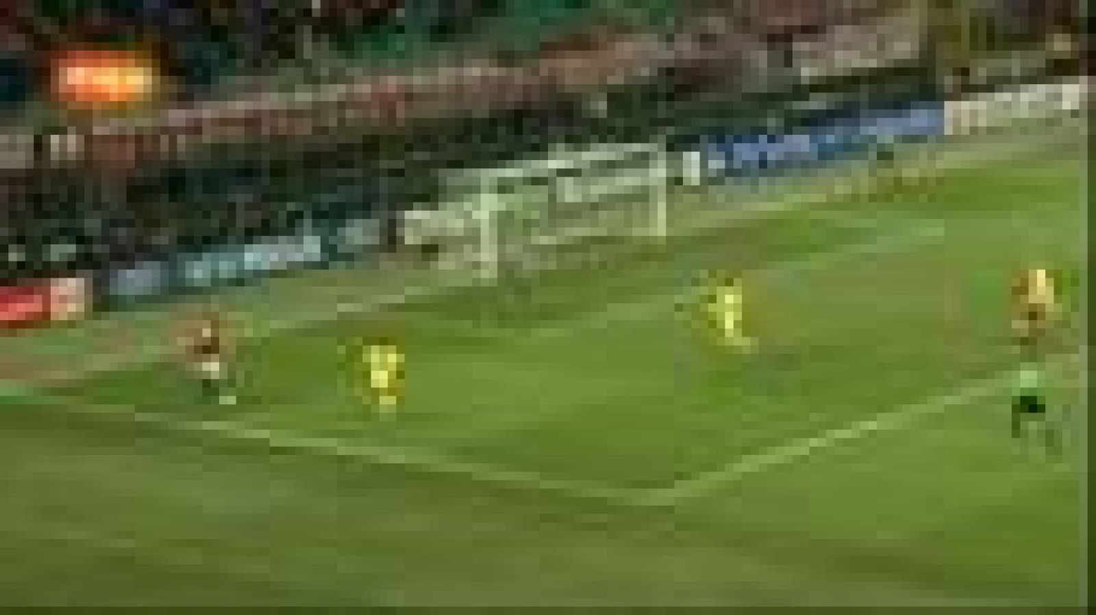 Robinho amplía la ventaja (2-0) 