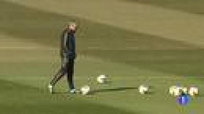 Telediario 1 - Mourinho: "No pienso en pasillos en el Camp Nou ni en tonterías"