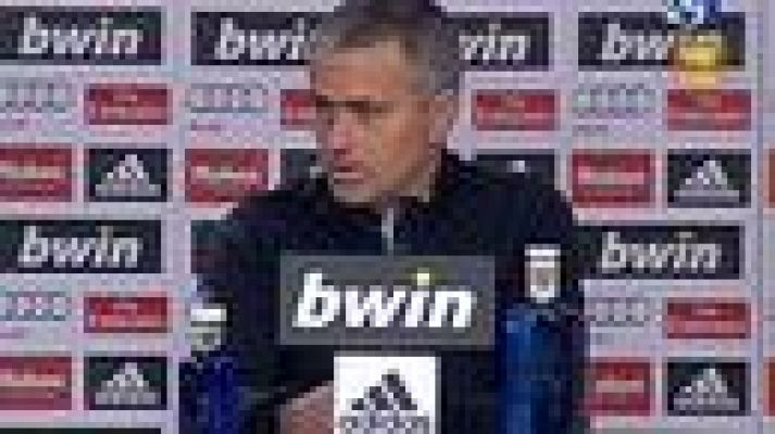  - Mourinho, contrariado con un periódico tras ganar al Racing
