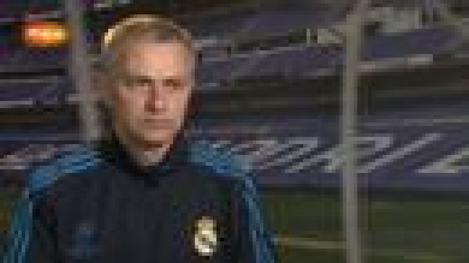 El entrenador del Real Madrid. Jose Mourinho, ha asegurado en TVE que "mi futuro no depende de ganar esta Champions". "No me marché de los sitios por conseguir la Champions", ha dicho.