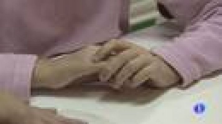 Telediario 1 - Abandono de niños adoptados