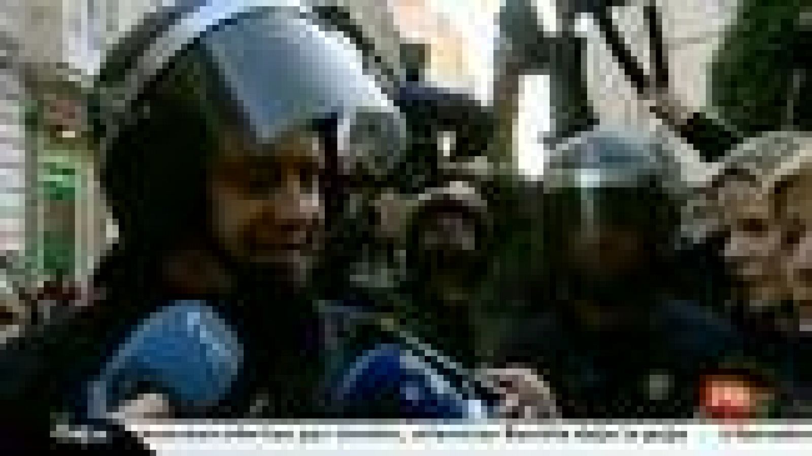 La policía de Valencia avisa a los manifestantes antes de las cargas - Informativo 24h | Ver