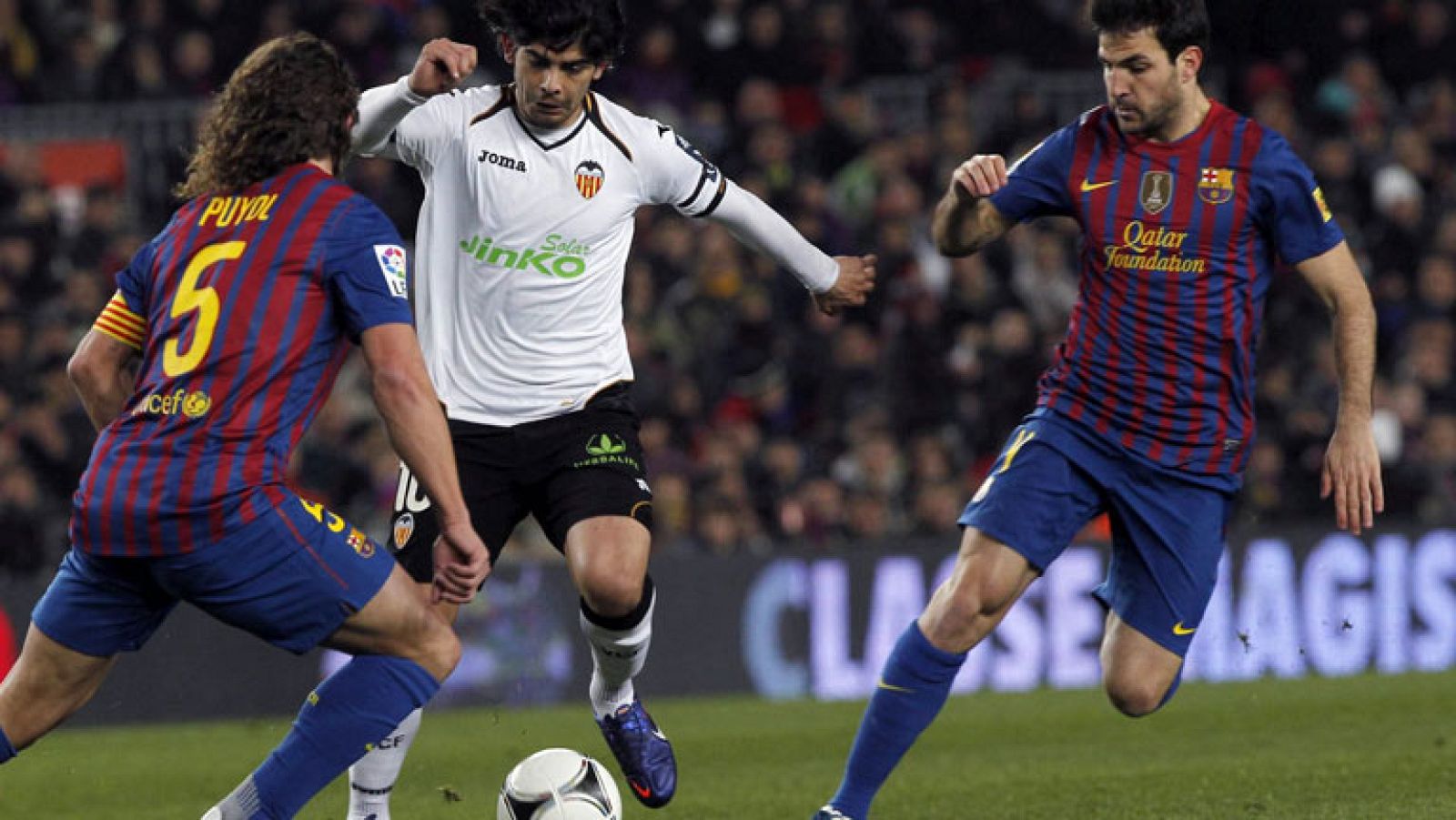 Éver Banega, operado de su doble fractura de tibia y peroné