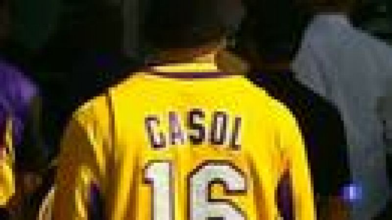 Los Lakers vuelven a plantearse el traspaso de Pau Gasol, que ya fue puesto en el mercado el pasado verano. El equipo angelino tiene de plazo hasta el próximo 15 de marzo para decidir el futuro del jugador español.