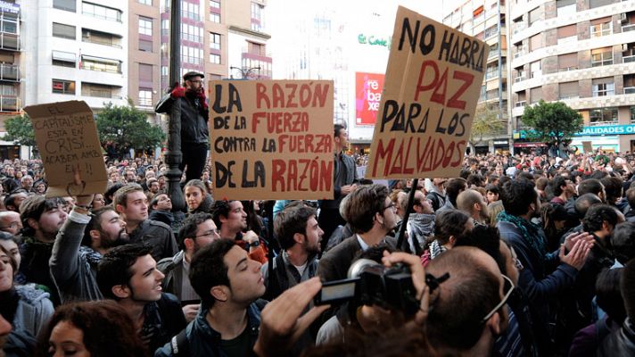 Telediario 1 - Telediario 2 en 4' - 21/02/12