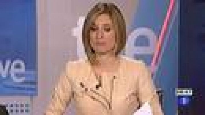 Telediario 1 - DSK pasa la noche en comisaría para continuar su interrogatorio sobre una red de prostitución