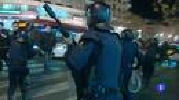 Telediario 1 - Estudiantes y padres califican de desproporcionada la actuación policial