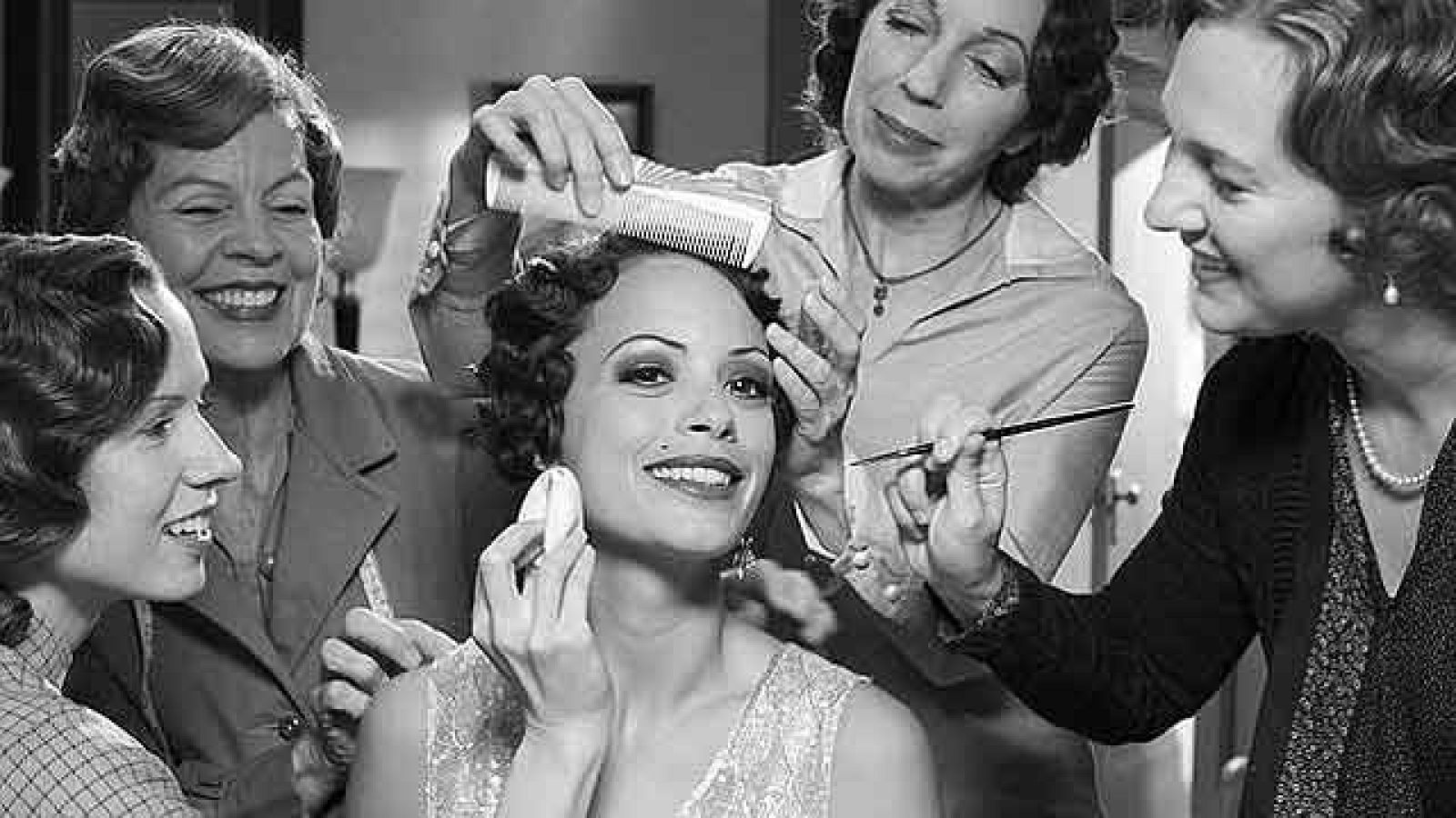 Más Gente - 'The Artist' parte como favorita para los Premios Oscar 2012