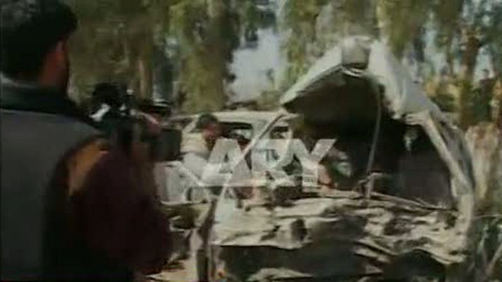 Telediario 1 - Mueren 12 personas en un atentado con bomba en la ciudad paquistaní de Peshawar