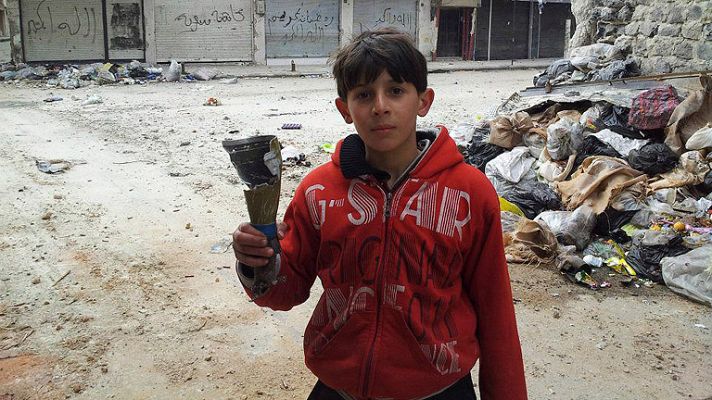 Telediario 1 - Evacuación de las víctimas de Homs