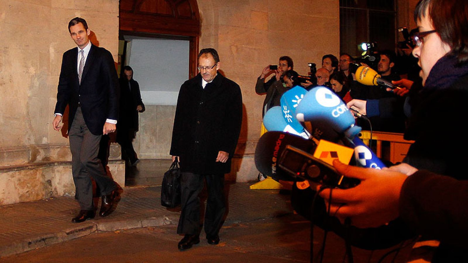 El duque de Palma, Iñaki Urdangarin, continuará este domingo con su declaración ante el juez José Castro.