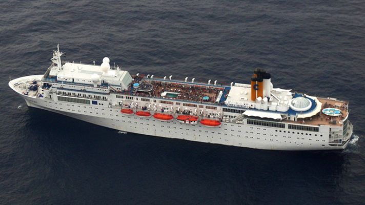Telediario 1 - Un crucero de la compañía Costa, a la deriva en Seychelles