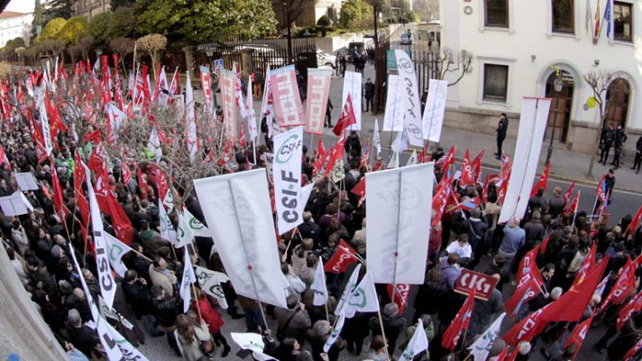 Telediario 1 - Recortes en los funcionarios