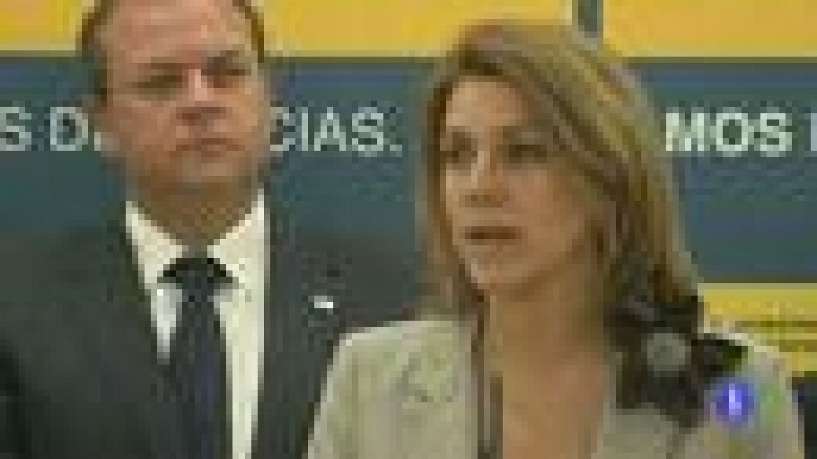 Las autonomías gastaron en 2011 17.600 millones más de lo permitido