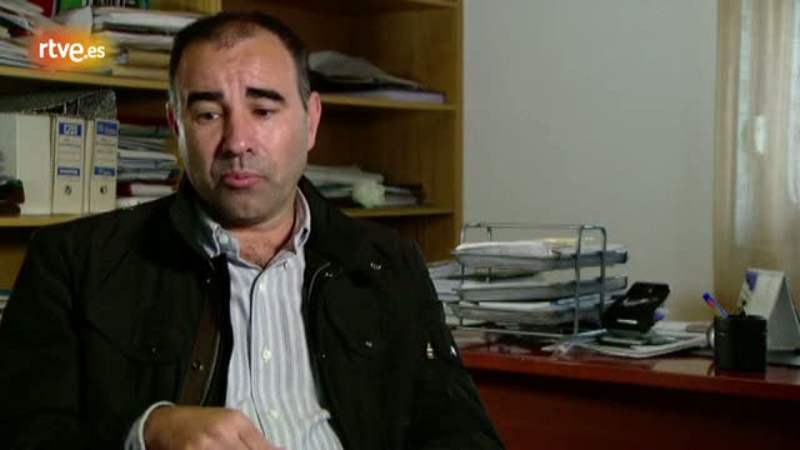 El alcalde de Barbate preocupado por las generaciones futuras - Crónicas | Ver