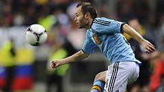 Iniesta abre el marcador (1-0)