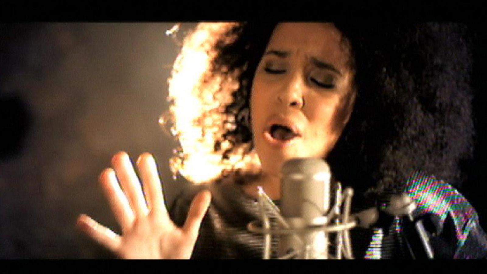 Chila Lynn prepara en España su primer disco