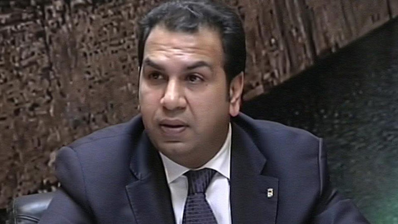 Hoy se ha conocido el dato del paro, que aumentó en febrero en Ceuta en 156 personas.-- Este miércoles el consejero de Economía y Empleo, Premi Mirchandani, ha presentado a la Mesa por la Economía un documento de partida que siente bases para generar