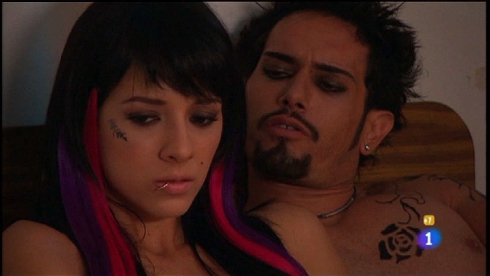 Cielo rojo - Capítulo 37 - Don Gonzalo promete a Alma que firmará el divorcio - Ver ahora